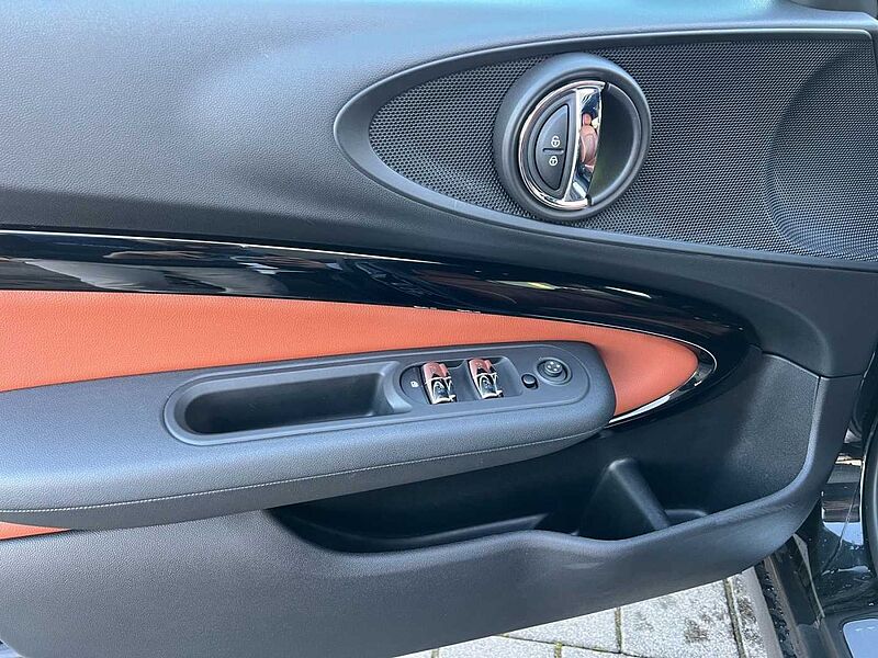 MINI COOPER_D_CLUBMAN Cooper D CLUBMAN LED AHK LEDER CARPLAY TEMPOMAT