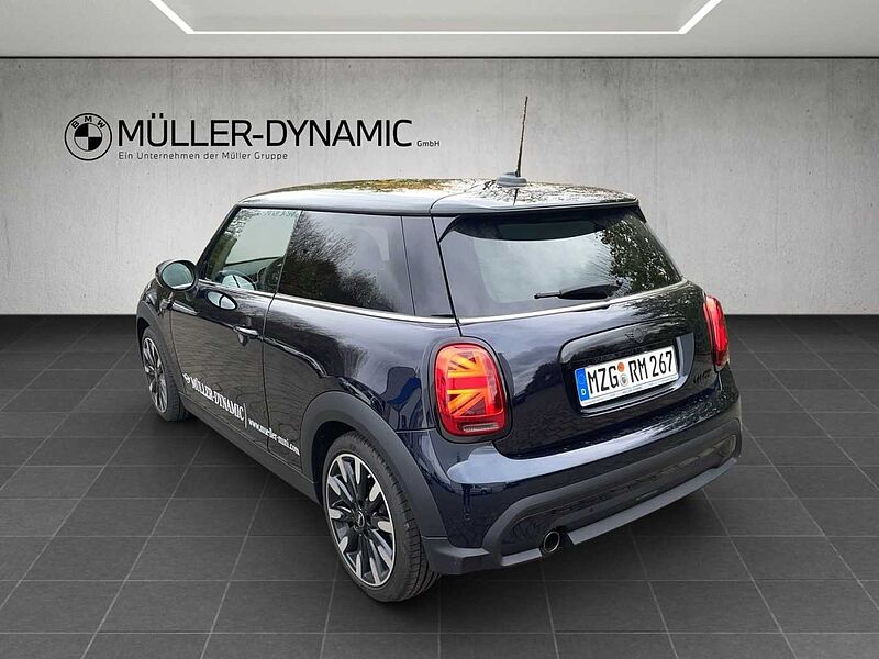 MINI COOPER Hatch Black Pepper DAB LED Navi Tempomat