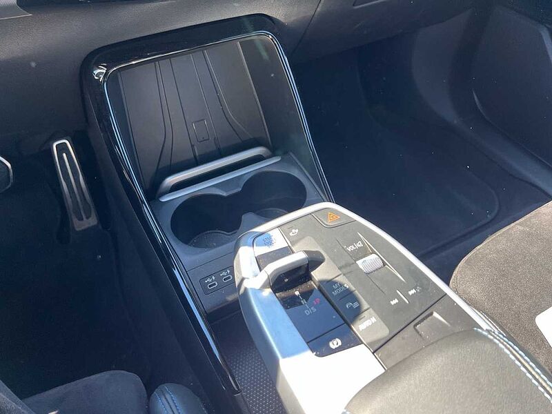 BMW 218 Active Tourer i ACTIVE TOURER M SPORT LED KOMFORTZUG RÜCKFA