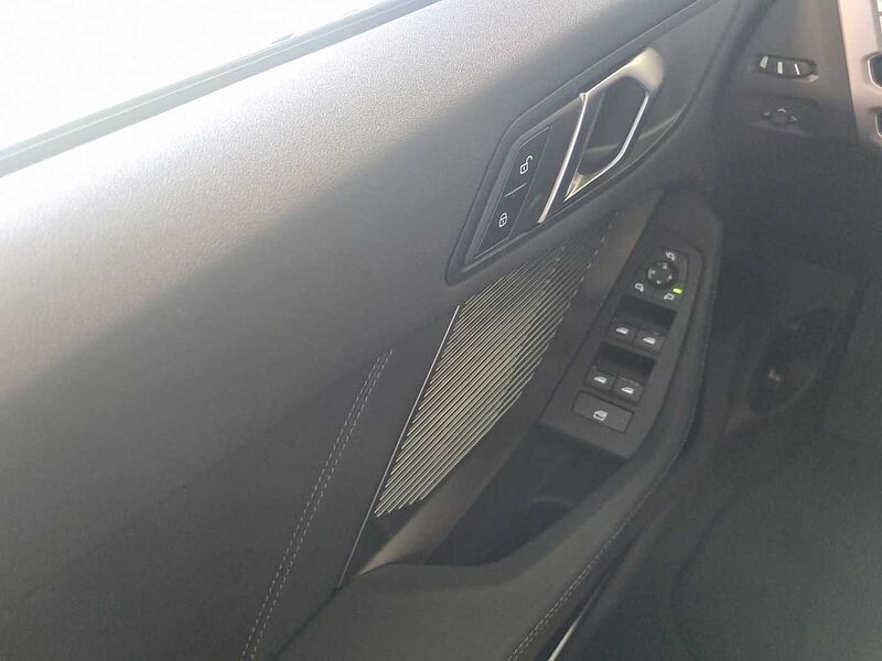 BMW 120 d M Sport LED HUD Driving Assist Klimaauto SH