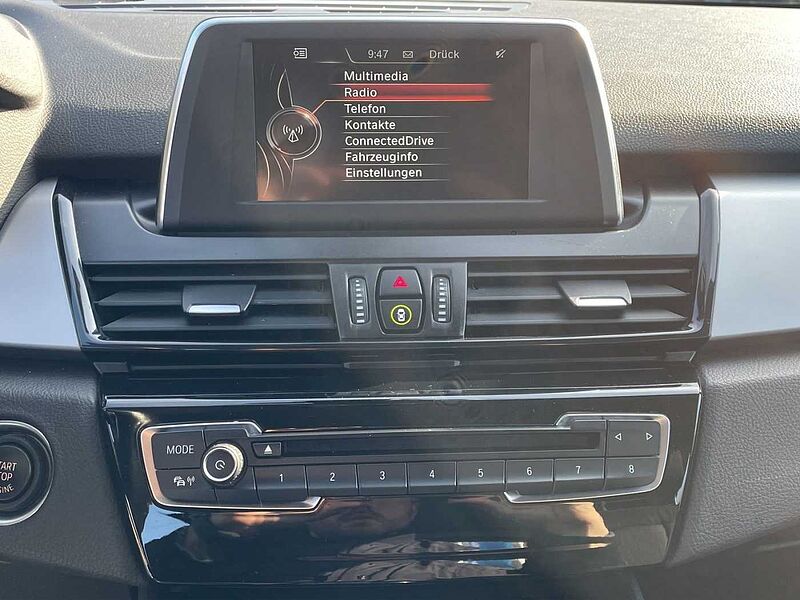BMW 220 Active Tourer i ACTIVE TOURER ADVANTAGE PDC KLIMAAUTO SHZ T