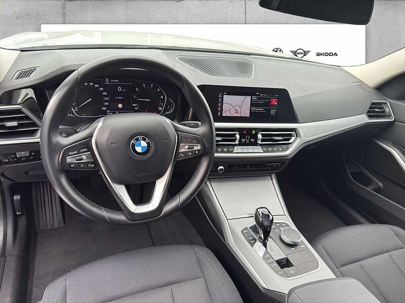 BMW 318 i ADVANTAGE TEMPOMAT DAB SHZ PDC