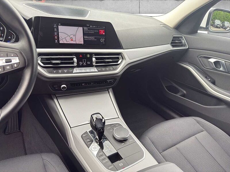 BMW 318 i ADVANTAGE TEMPOMAT DAB SHZ PDC