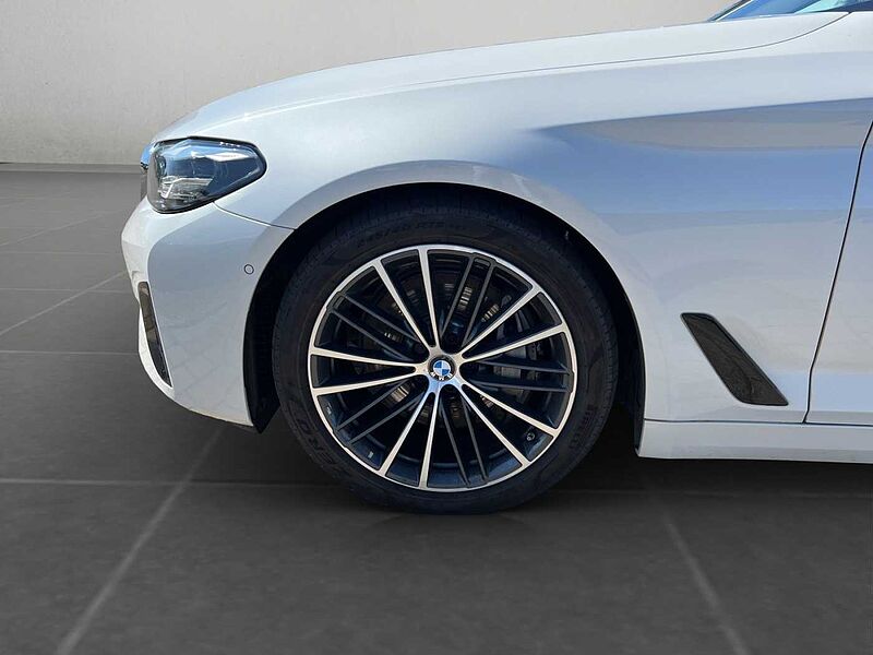 BMW 530 d xDrive TOURING AHK HIFI RÜCFAHR SHZ