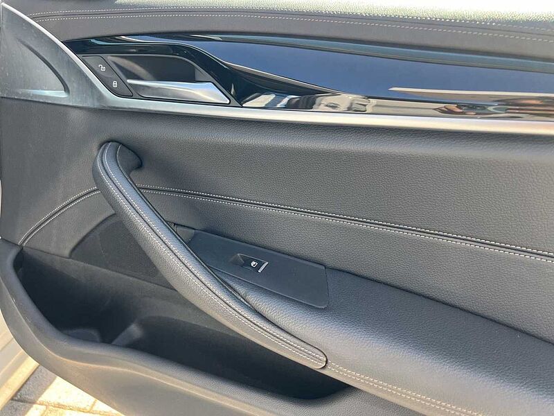 BMW 530 d xDrive TOURING AHK HIFI RÜCFAHR SHZ