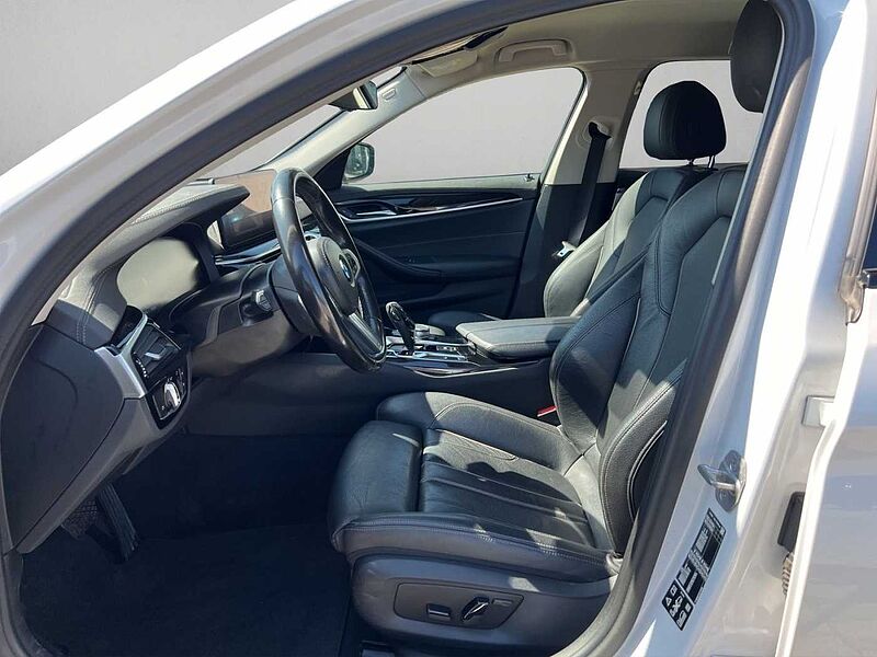 BMW 530 d xDrive TOURING AHK HIFI RÜCFAHR SHZ