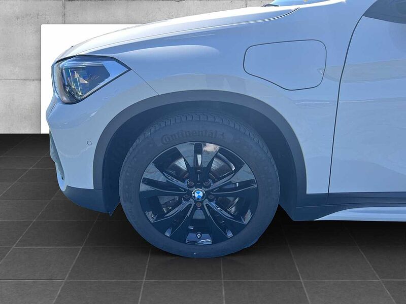 BMW X1 xDrive25e SPORT LINE LED AHK TEMPOMAT NAVI SH