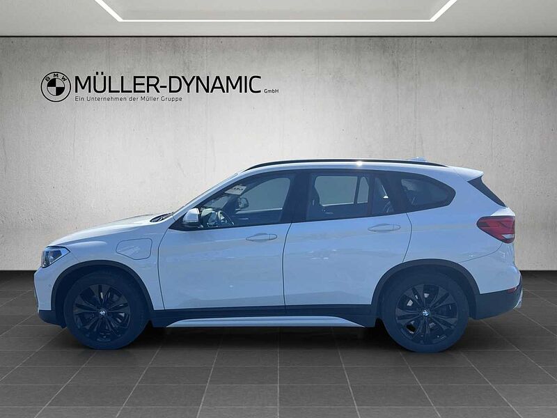 BMW X1 xDrive25e SPORT LINE LED AHK TEMPOMAT NAVI SH