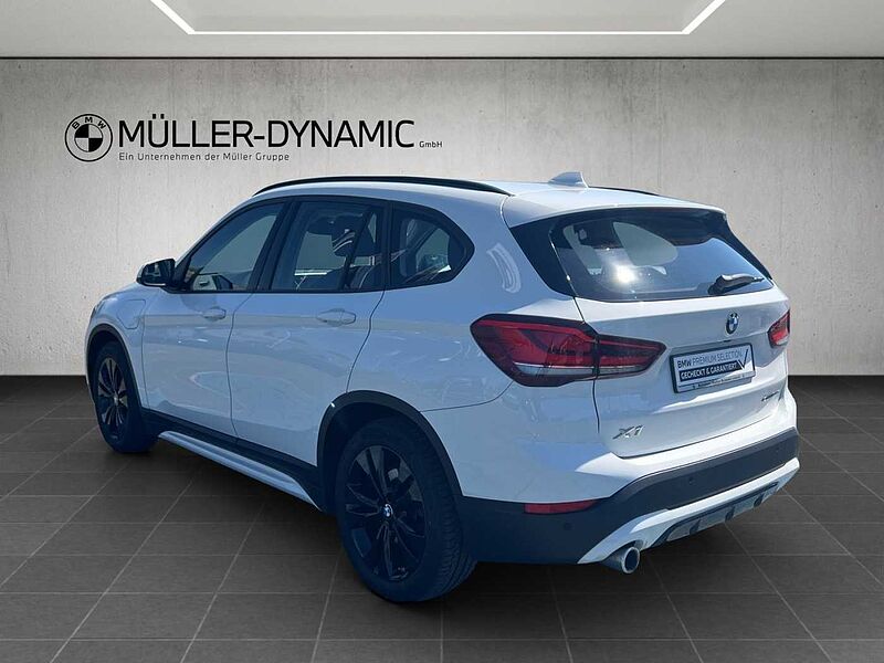 BMW X1 xDrive25e SPORT LINE LED AHK TEMPOMAT NAVI SH