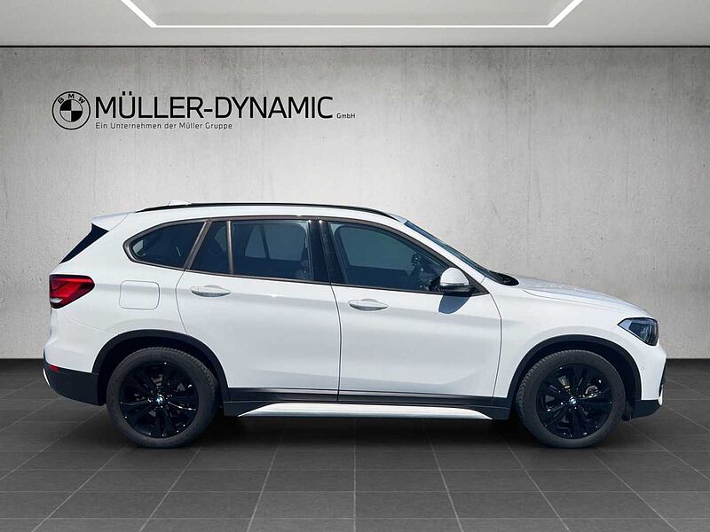 BMW X1 xDrive25e SPORT LINE LED AHK TEMPOMAT NAVI SH