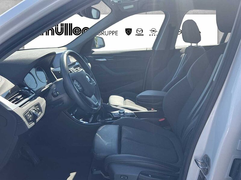 BMW X1 xDrive25e SPORT LINE LED AHK TEMPOMAT NAVI SH
