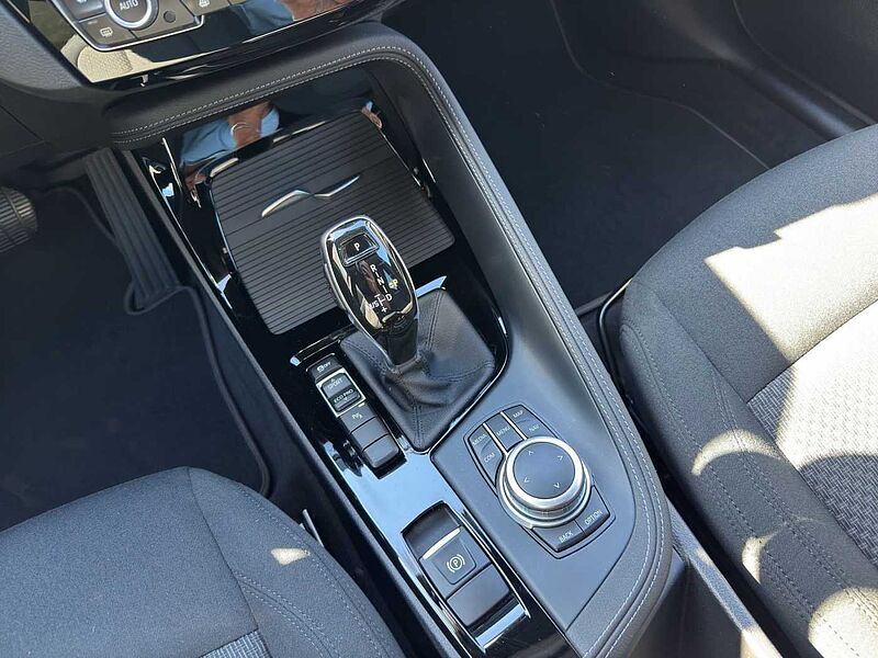 BMW X2 sDrive20d ADVANTAGE LED KOMFORTZUG NAVI+ PDC