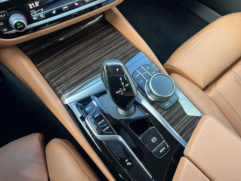 BMW 540 i LIMOUSINE LUXURY LINE LASER HUD HIFI SOFT-C