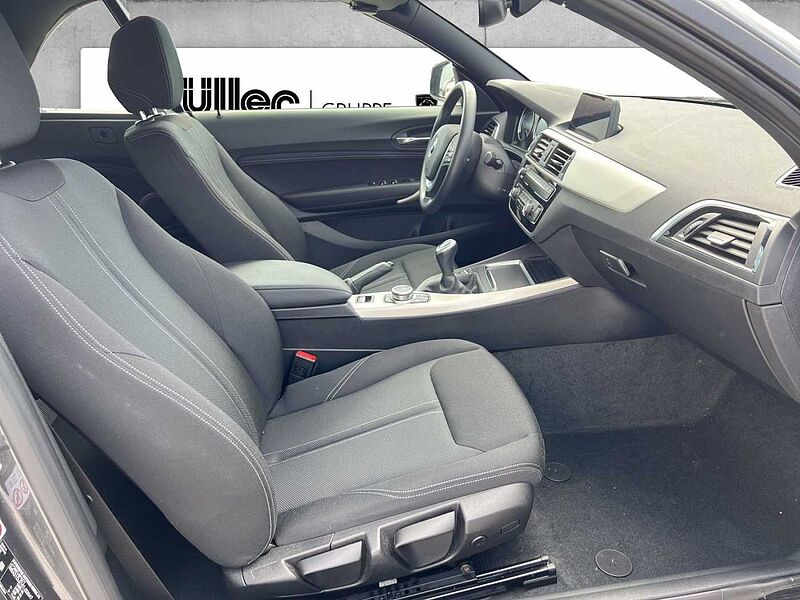 BMW 218 i CABRIO ADVANTAGE NAVI BUSINESS TEMPOMAT SHZ