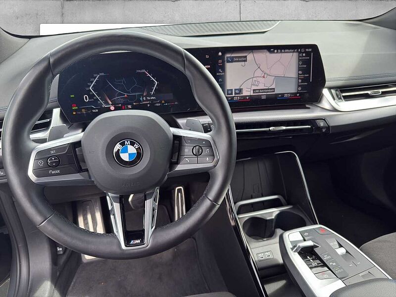 BMW 220 Active Tourer i M SPORT LED AHK RÜCKFAHR KOMFORTZUG SHZ DAB