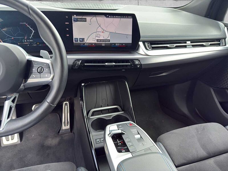 BMW 220 Active Tourer i M SPORT LED AHK RÜCKFAHR KOMFORTZUG SHZ DAB
