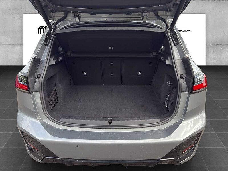 BMW 220 Active Tourer i M SPORT LED AHK RÜCKFAHR KOMFORTZUG SHZ DAB