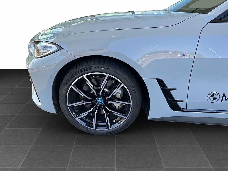 BMW i4 eDrive40 GRAN COUPÈ M SPORT AHK RÜCKFAHR KOMF