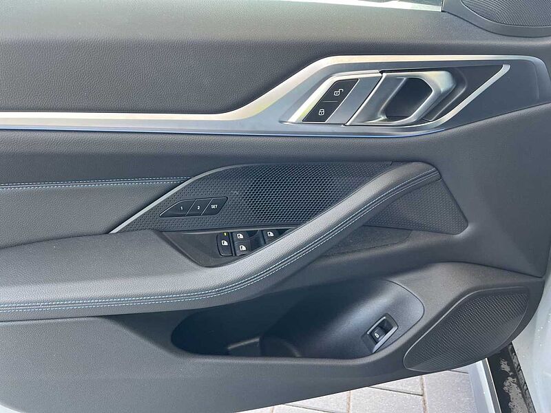 BMW i4 eDrive40 GRAN COUPÈ M SPORT AHK RÜCKFAHR KOMF