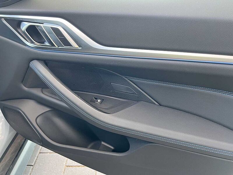 BMW i4 eDrive40 GRAN COUPÈ M SPORT AHK RÜCKFAHR KOMF