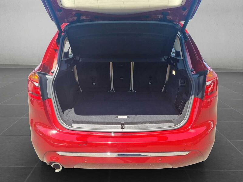 BMW 218 Active Tourer i LUXURY LINE LED PDC KLIMAAUTO SHZ NAVI
