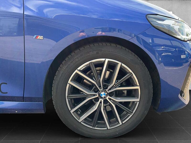 BMW 218 Active Tourer d ACTIVE TOURER M SPORT LED HARMAN KARDON RÜC