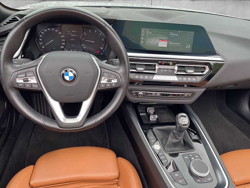 BMW Z4 sDrive20i CABRIO SPORT LINE HIFI PDC TEMPOMAT