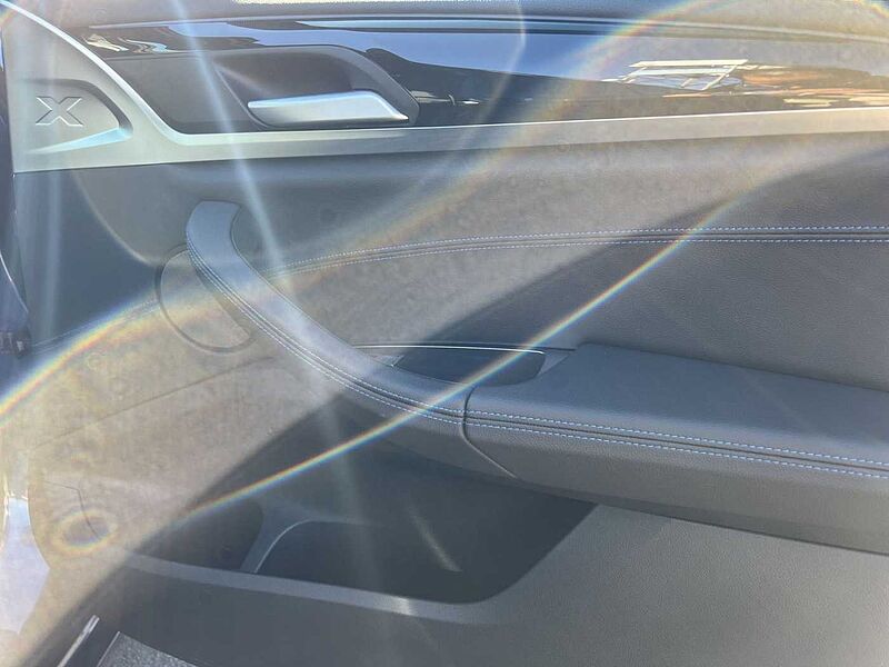 BMW iX3 LED KOMFORTZUG HUD SHZ 360° KAMERA HARMAN KA