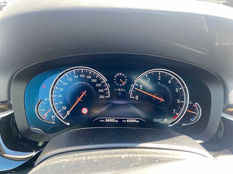 BMW 530 i xDrive TOURING LED HUD PANO AHK HIFI RÜCKFA