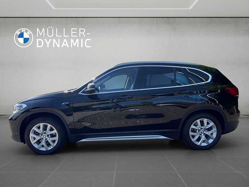 BMW X1 xDrive25e X LINE LED NAVI TEMPOMAT PDC SHZ