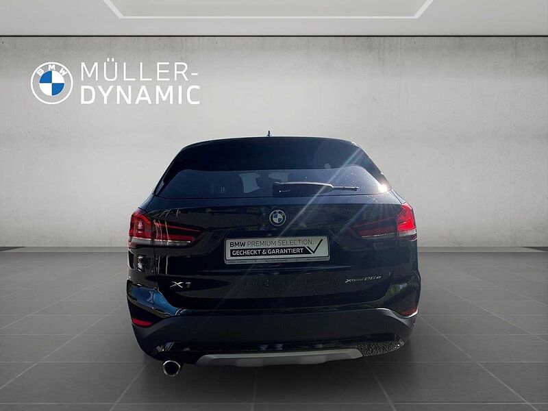 BMW X1 xDrive25e X LINE LED NAVI TEMPOMAT PDC SHZ