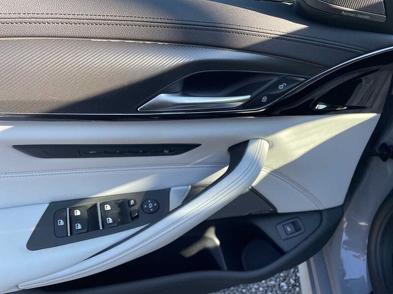 BMW M5 Limousine COMP LASER SPORTABGAS AHK 360° KAME