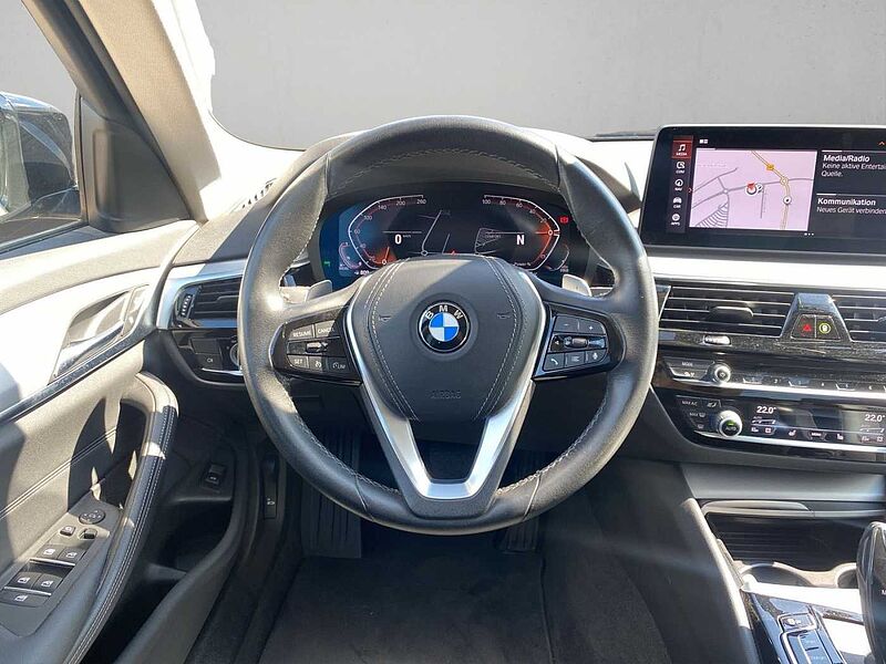 BMW 530 d LIMOUSINE AHK RÜCKFAHR VIRT COCK PROF SHZ D