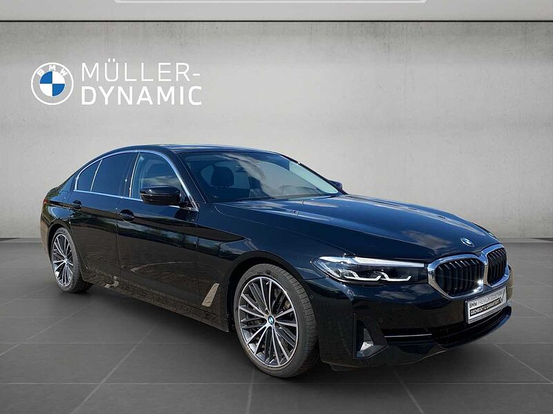 BMW 530 d LIMOUSINE AHK RÜCKFAHR VIRT COCK PROF SHZ D