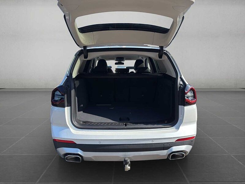 BMW X3 xDrive20i LED AHK RÜCKFAHR DRIVING ASSIST SHZ