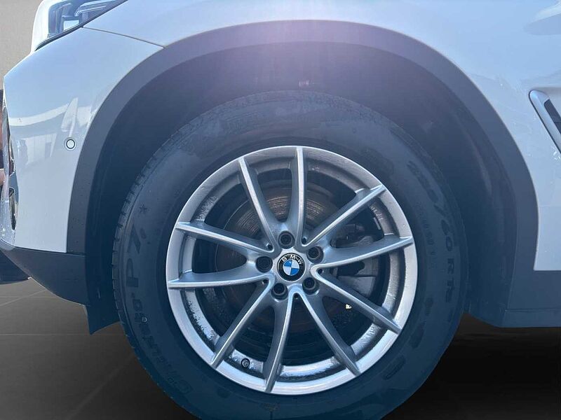 BMW X3 xDrive20i LED AHK RÜCKFAHR DRIVING ASSIST SHZ
