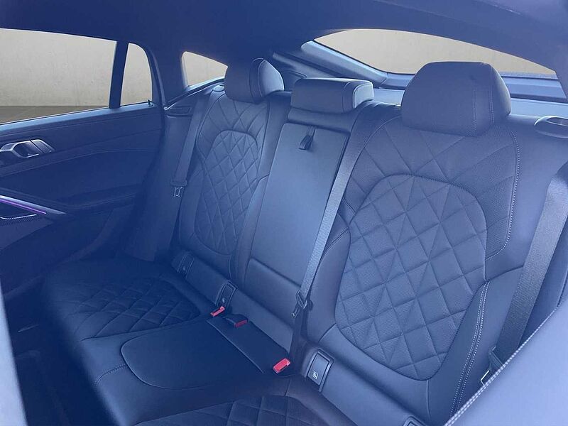 BMW X6 xDrive30d M SPORT LED AHK HARMAN KARDON KOMFO