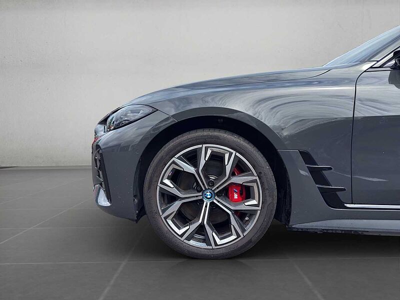 BMW i4 M50 M SPORT PRO HUD HIFI RÜCKFAHR SHZ