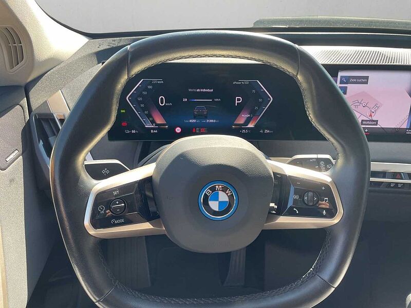 BMW iX xDrive40 AHK HUD HARMAN KARDON 360° KAMERA SH