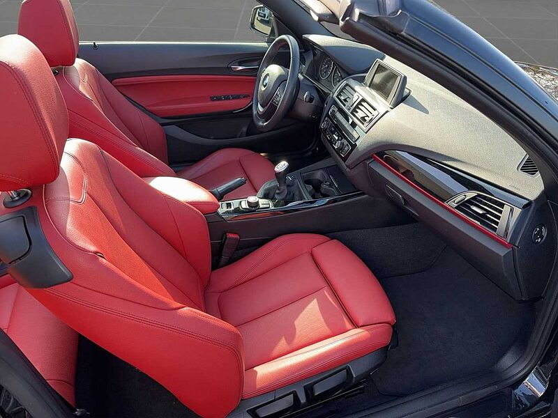 BMW 218 i CABRIO SPORT LINE XENON KLIMAAUTO PDC TEMPO