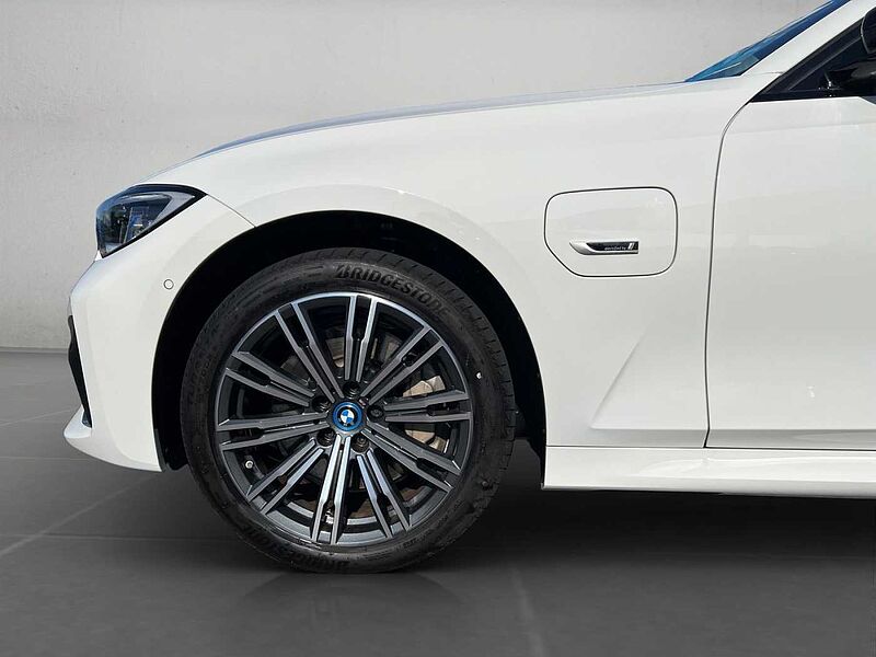 BMW 330 e xDrive TOURING M SPORT LASER 360° KAMERA HI