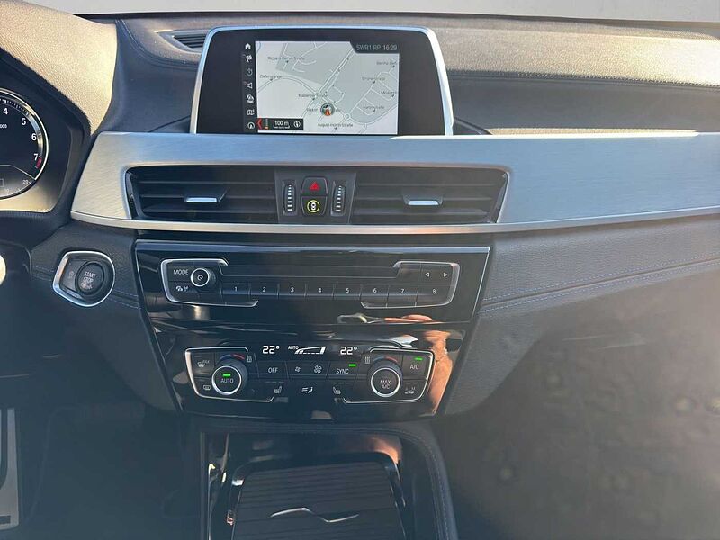 BMW X2 sDrive18i M SPORT LED PDC NAVI SHZ KOMFORTZUG