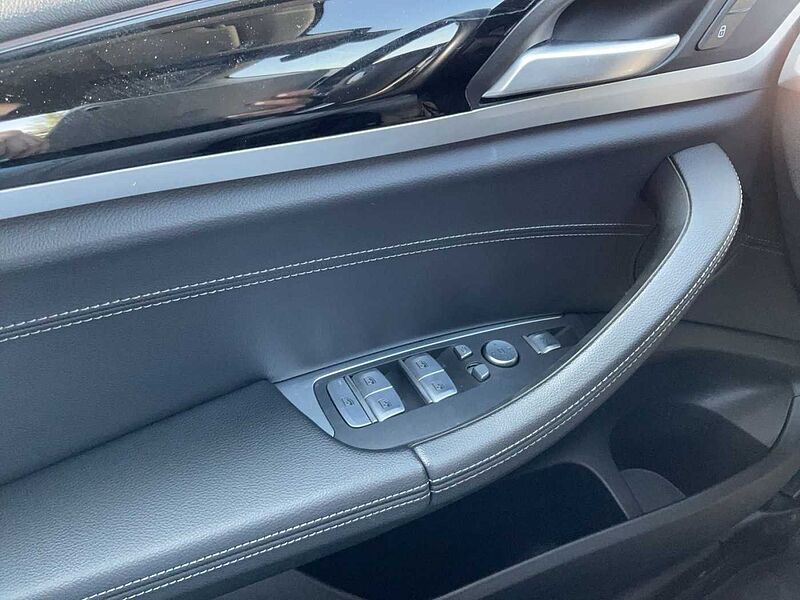 BMW X3 xDrive30d X LINE LED HUD AHK HIFI RÜCKFAHR SH