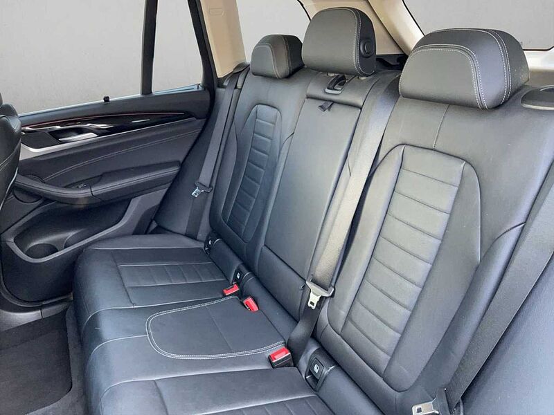 BMW X3 xDrive30d X LINE LED HUD AHK HIFI RÜCKFAHR SH