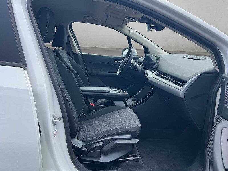BMW 218 Active Tourer d ACTIVE TOURER AHK RÜCKFAHR DAB SHZ