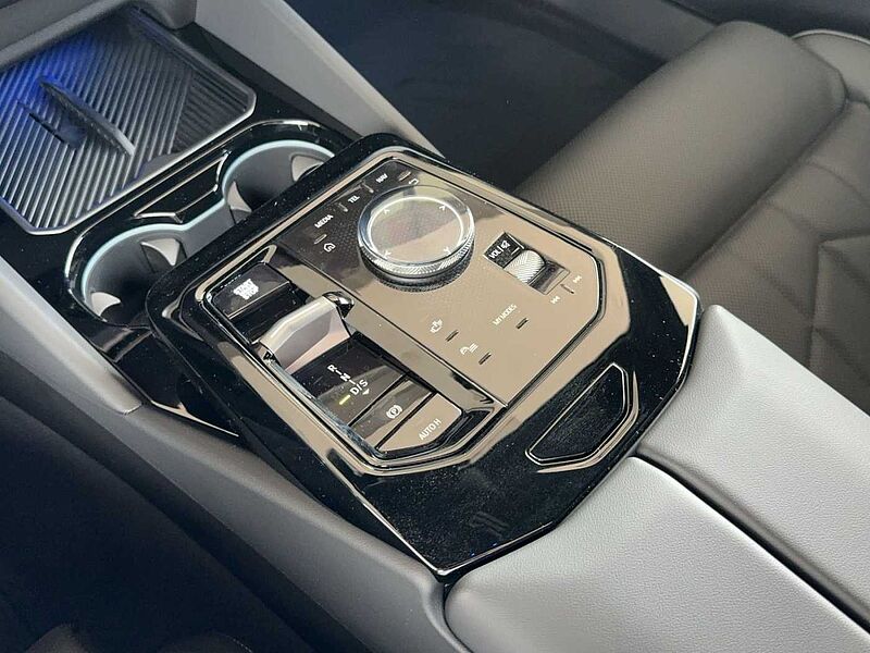BMW 520 d xDrive TOURING M SPORT LED AHK HIFI KOMFORT