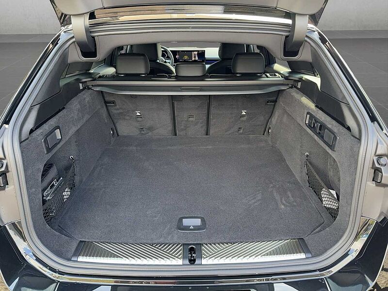 BMW 520 d xDrive TOURING M SPORT LED AHK HIFI KOMFORT