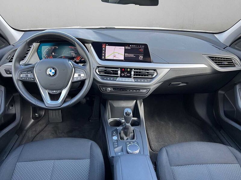 BMW 116 i ADVANTAGE LED PDC TEMPOMAT SHZ DAB