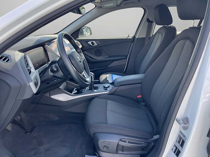 BMW 116 i ADVANTAGE LED PDC TEMPOMAT SHZ DAB