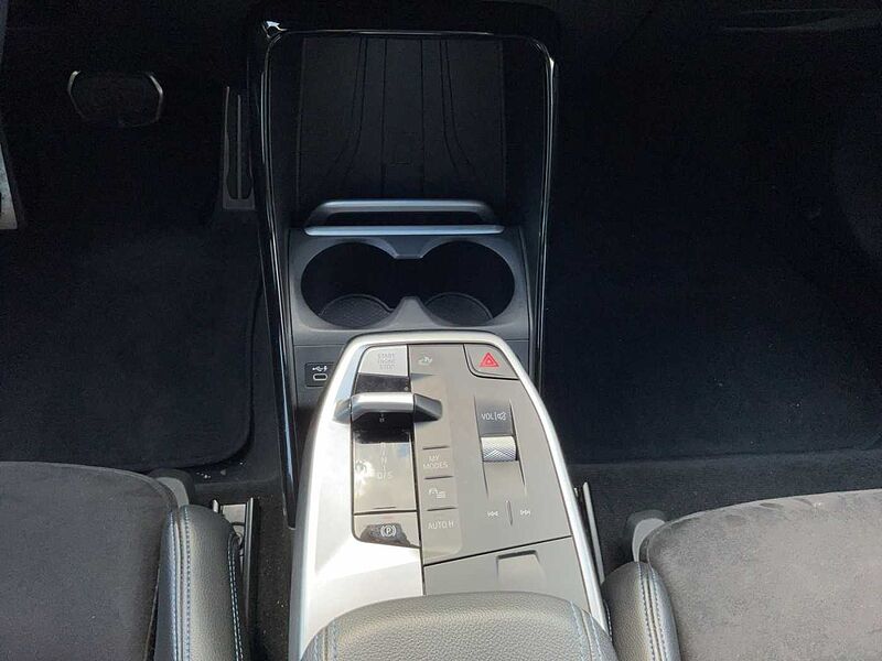 BMW 220 i ACTIVE TOURER M SPORT LED HUD 360°KAMERA HA